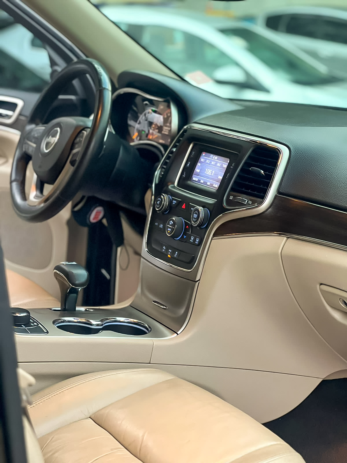 Jeep Grand Cherokee Laredo