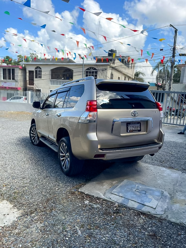 Toyota Land Cruiser Prado 2010