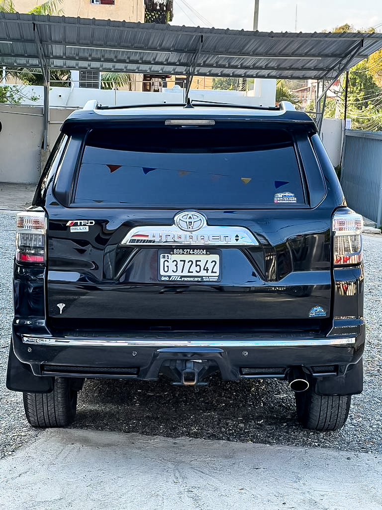 Toyota 4 Runner Limited 2015