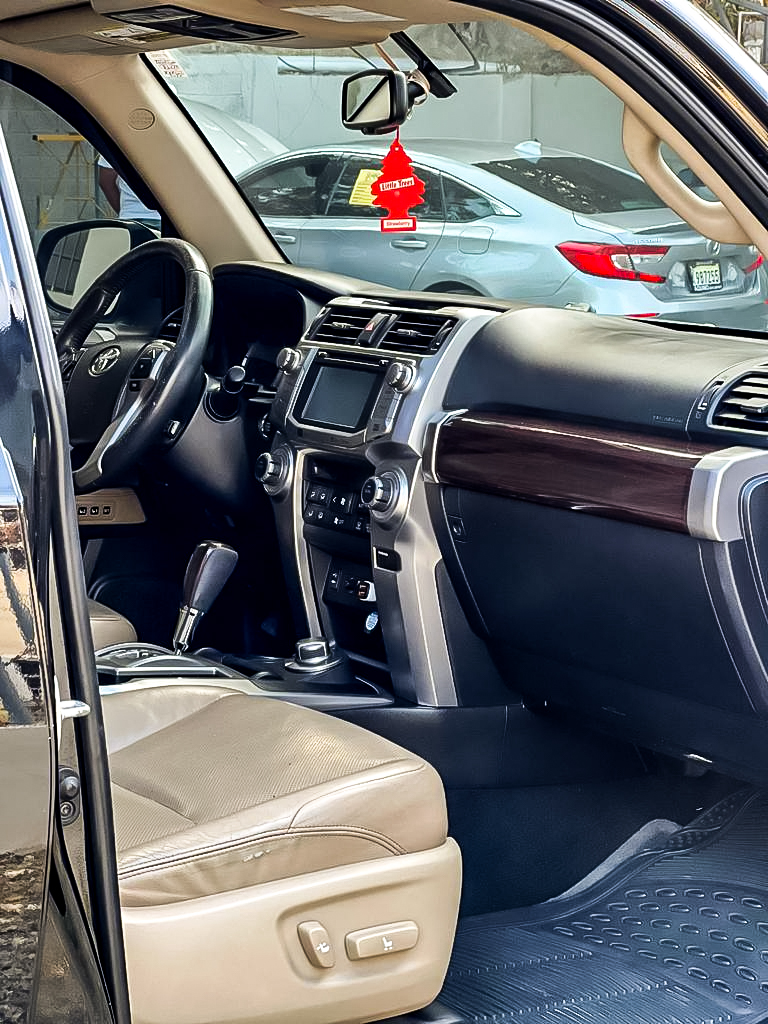 Toyota 4 Runner Limited 2015